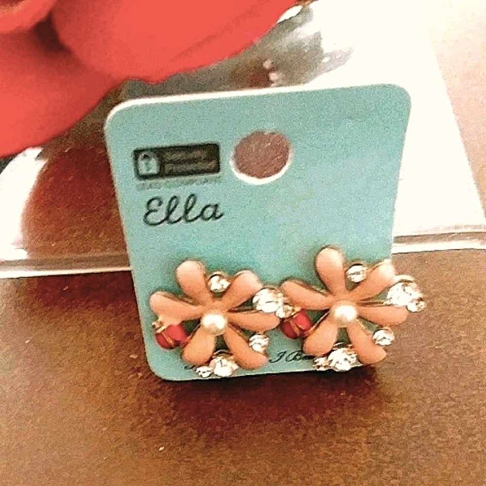 Ella Daisy Pierced Earrings PINK NWT